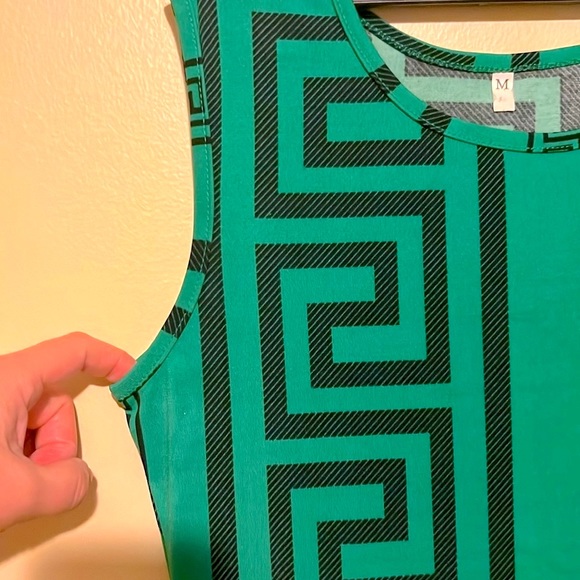 M Dress Sleeveless Stretchy Green w Black Design for Summer - Picture 4 of 8